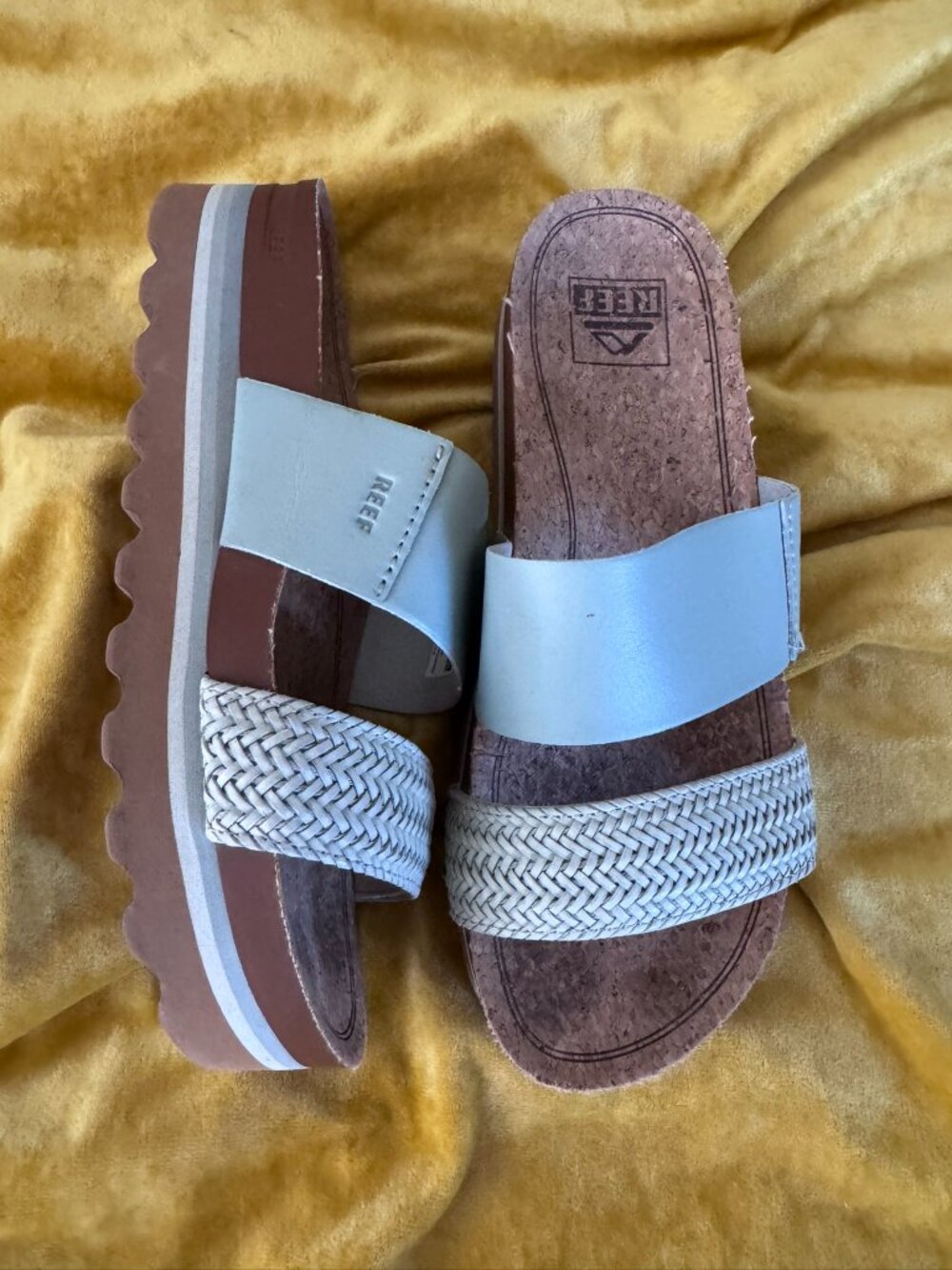 Reef light turquoise pastel slip-on platform sandals, women's size 6